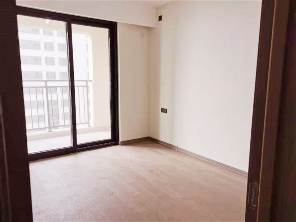 万科有湖（翡翠心湖） 3室2厅2卫 125m&sup2;