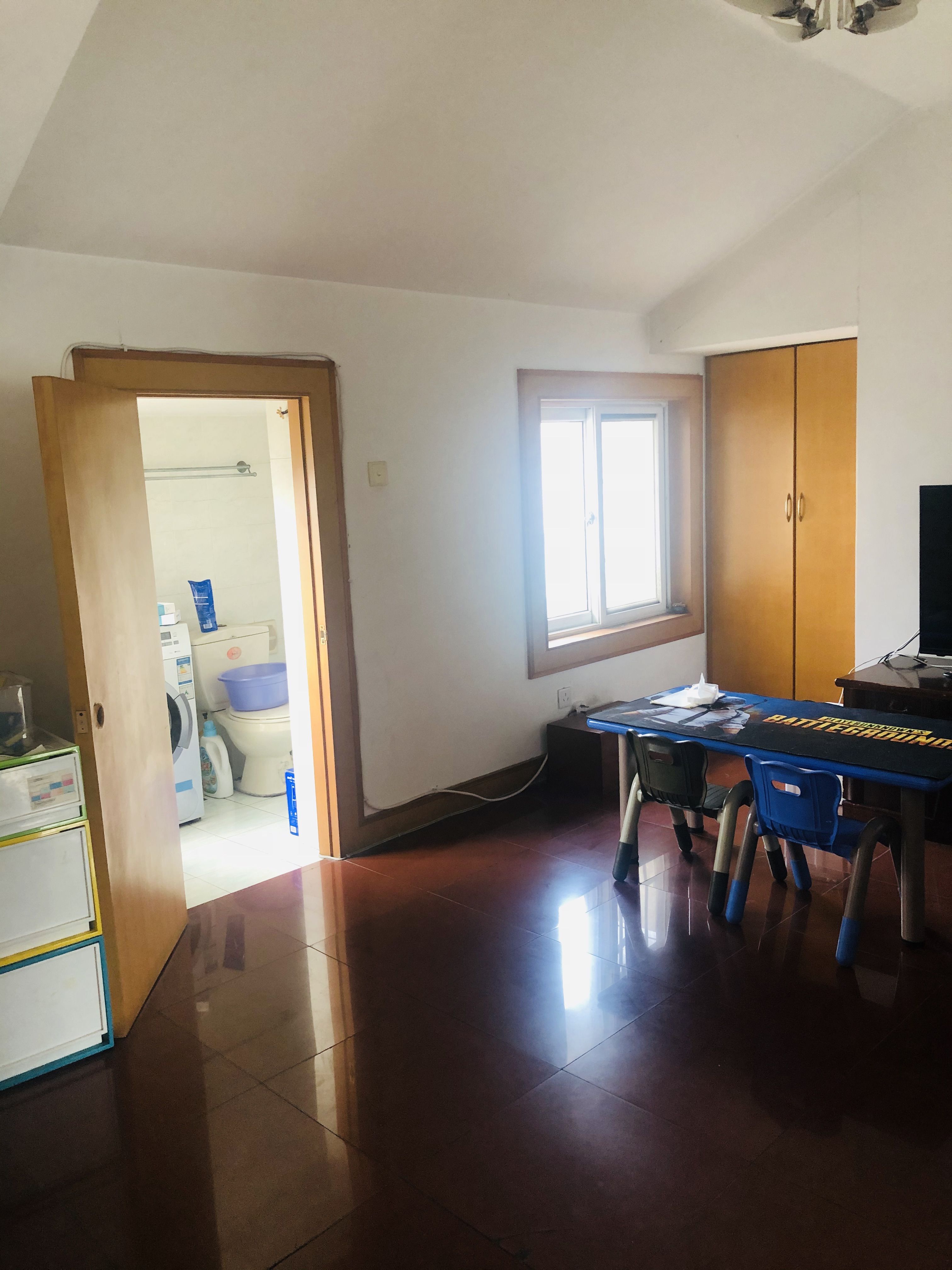 教育新村 3室2厅2卫 159m&sup2;