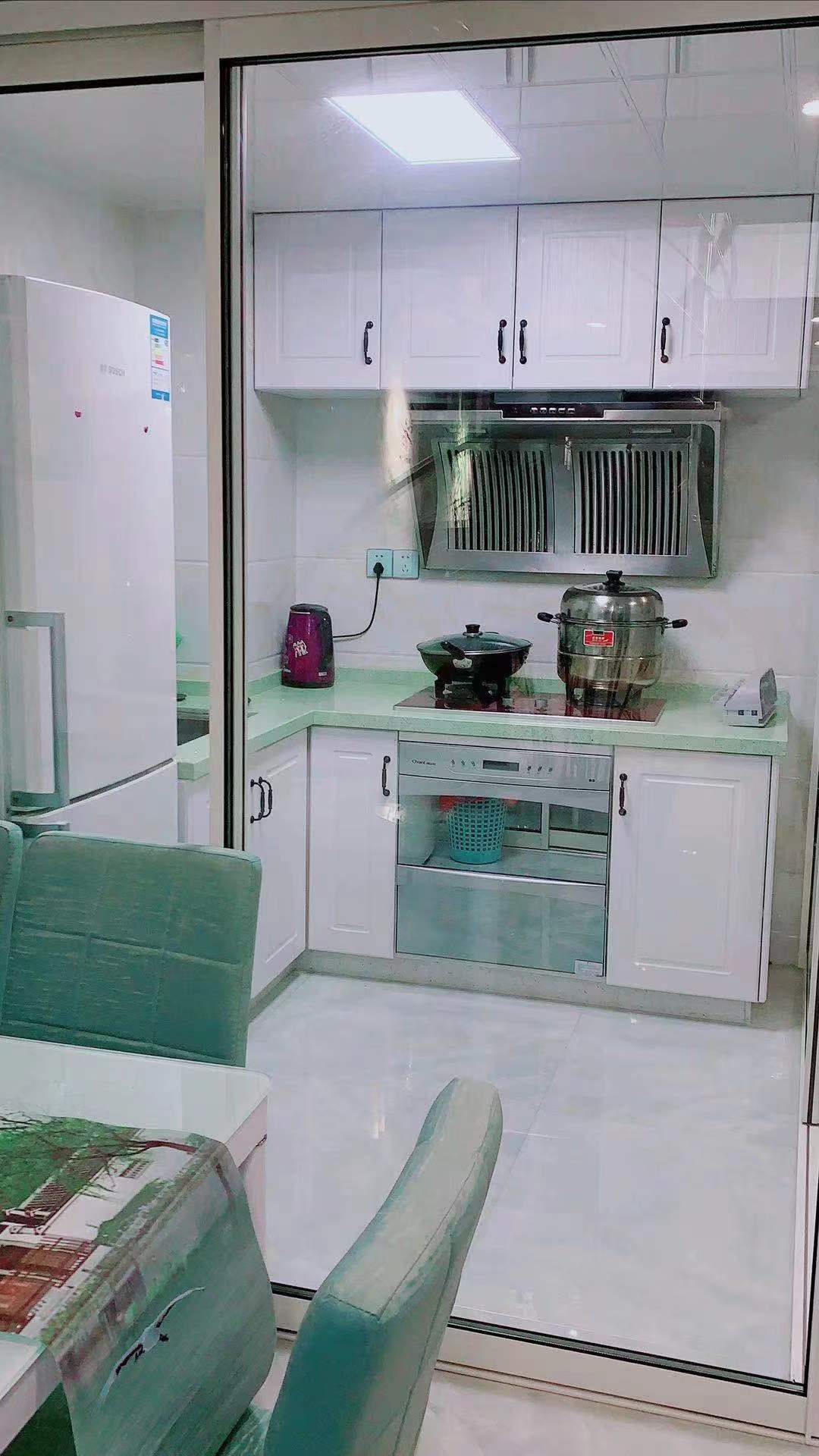 鸿运大厦 3室1厅1卫 67m&sup2;