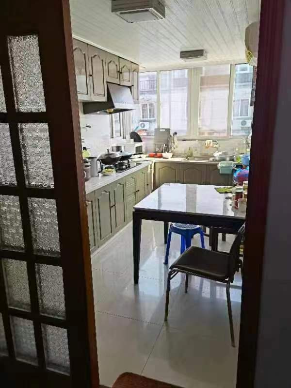 德民花苑东区 5室2厅2卫 117m&sup2;