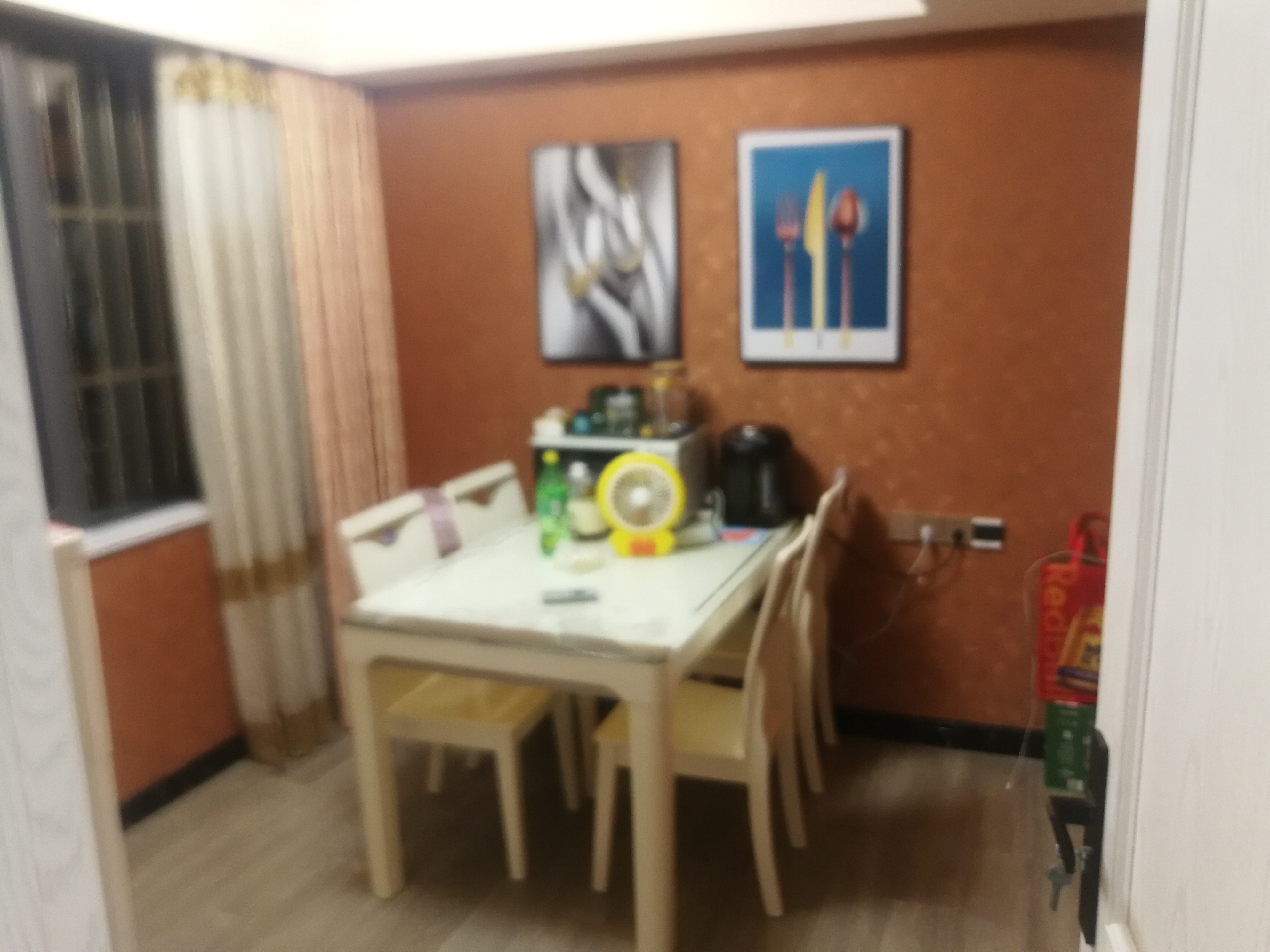 唐人公寓 5室3厅3卫 325m²