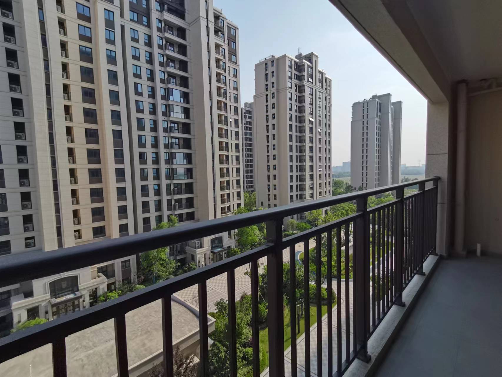 中海上东区 3室2厅2卫 127m&sup2;