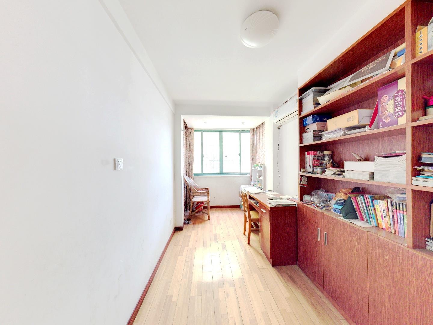 启秀星河城 5室3厅2卫 226.00m&sup2;