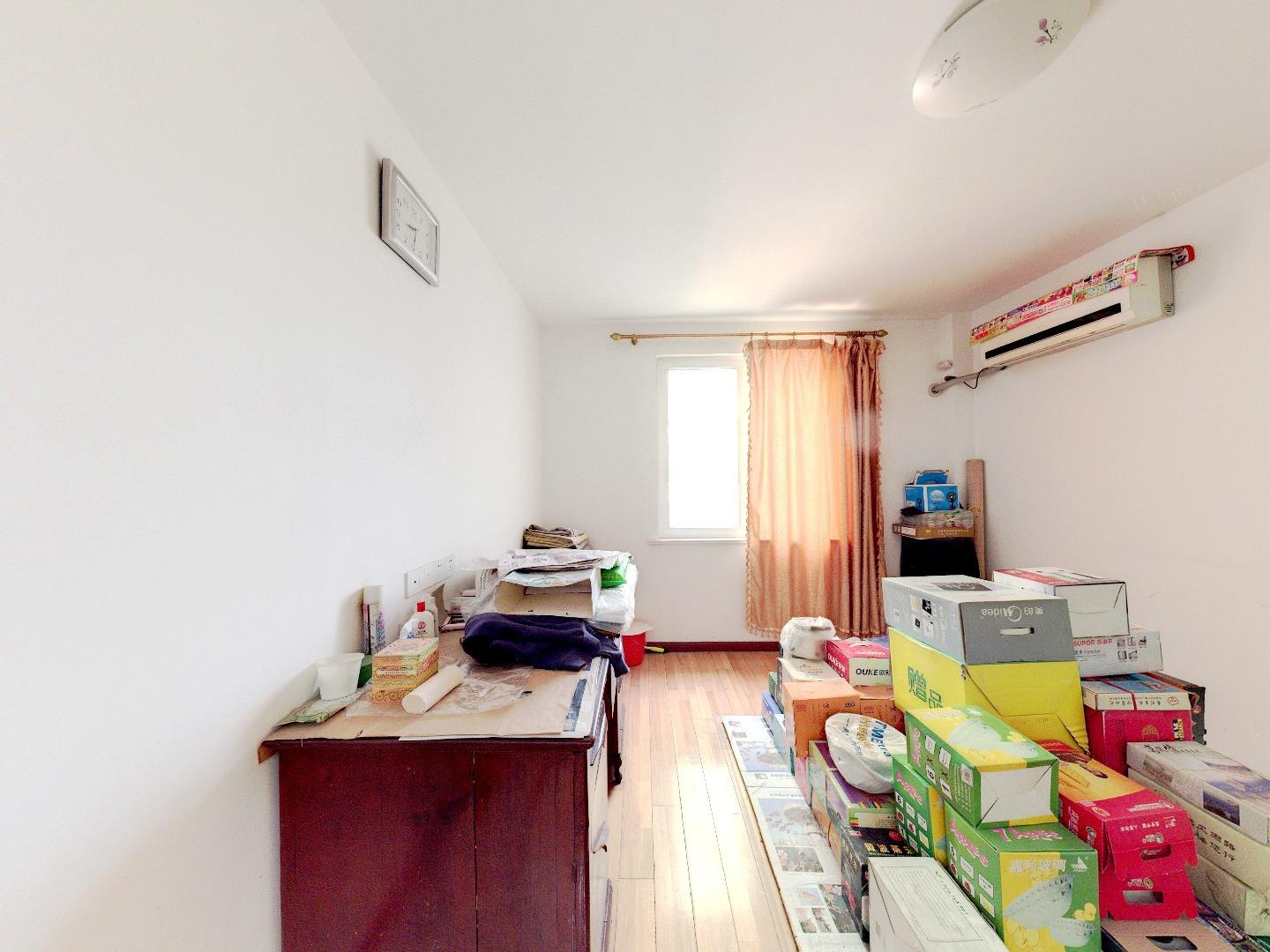 启秀星河城 5室3厅2卫 226.00m&sup2;