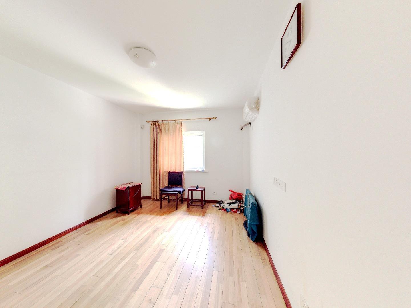 启秀星河城 5室3厅2卫 226.00m&sup2;