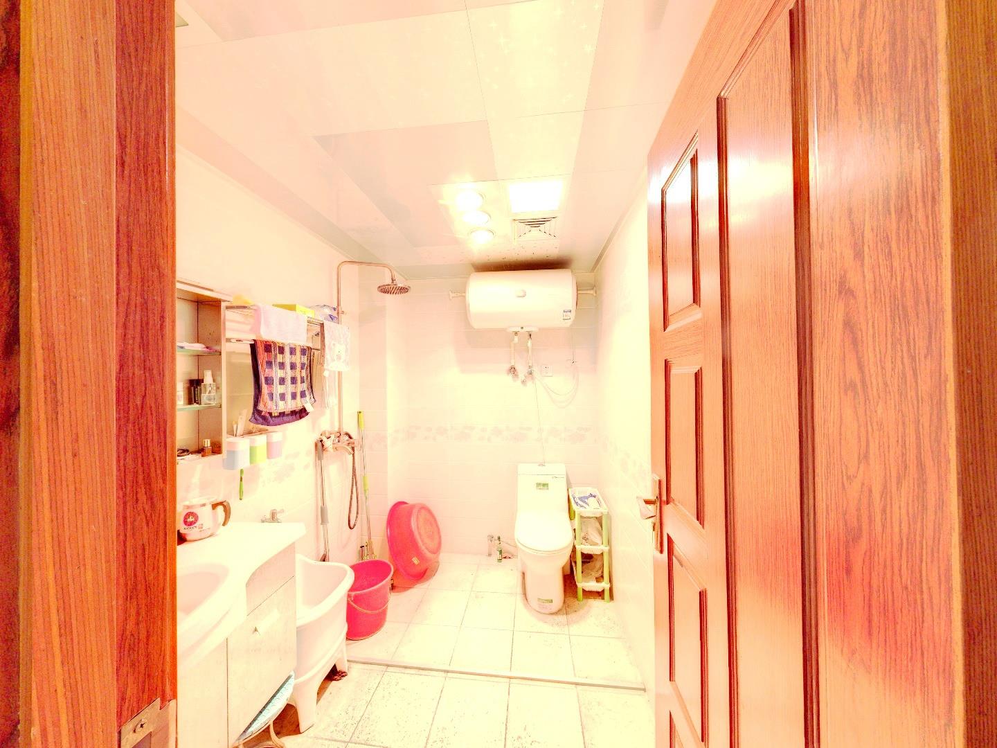 启秀星河城 5室3厅2卫 226.00m&sup2;