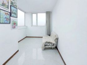 万通城 5室2厅2卫 137m&sup2;