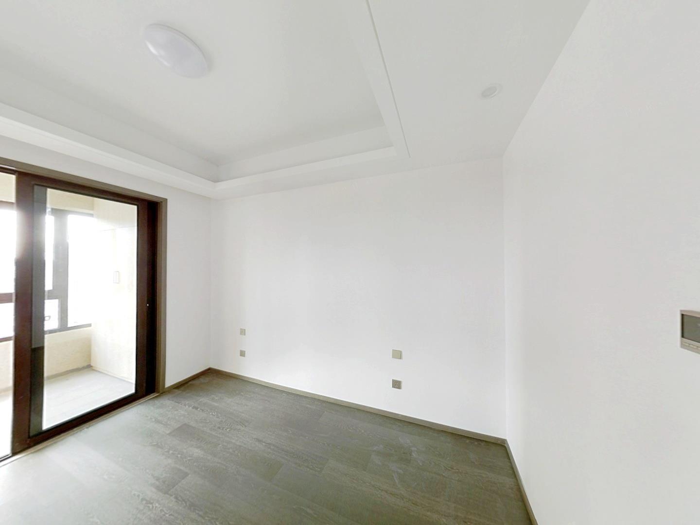 珑府 4室2厅2卫 143m&sup2;