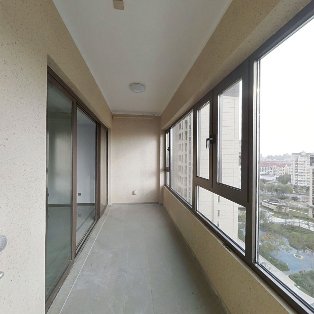 珑府 4室2厅2卫 143m&sup2;