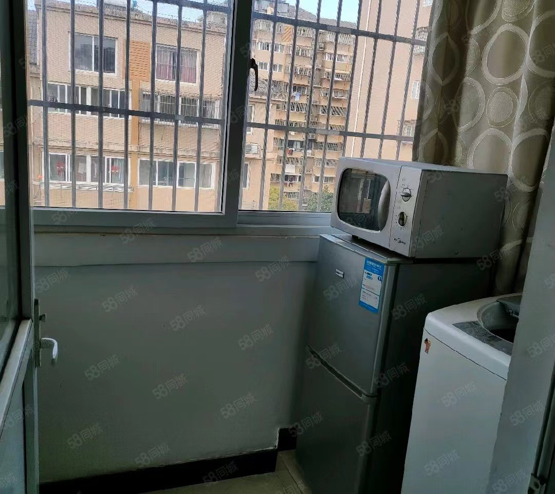 紫东花苑 2室1厅1卫 60m&sup2;