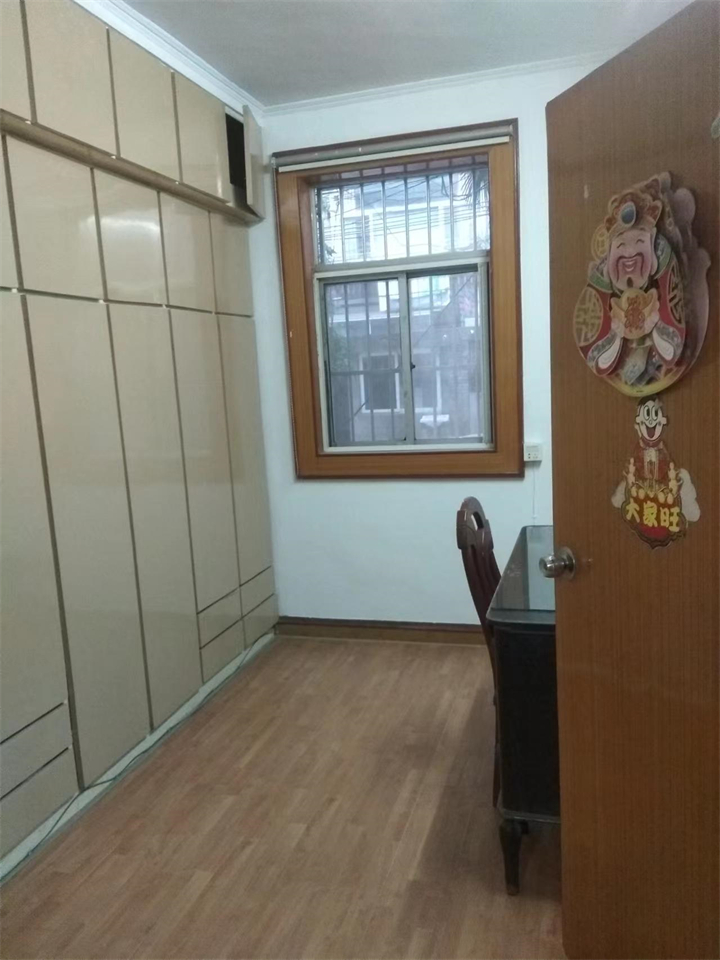 新建路新村 3室1厅1卫 75m&sup2;