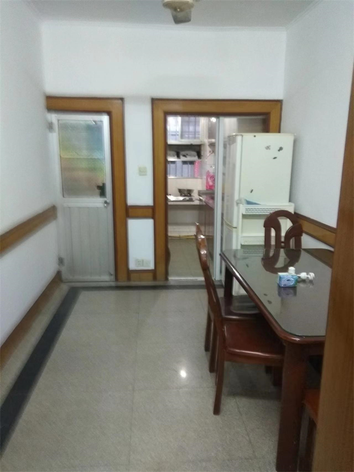 新建路新村 3室1厅1卫 75m&sup2;