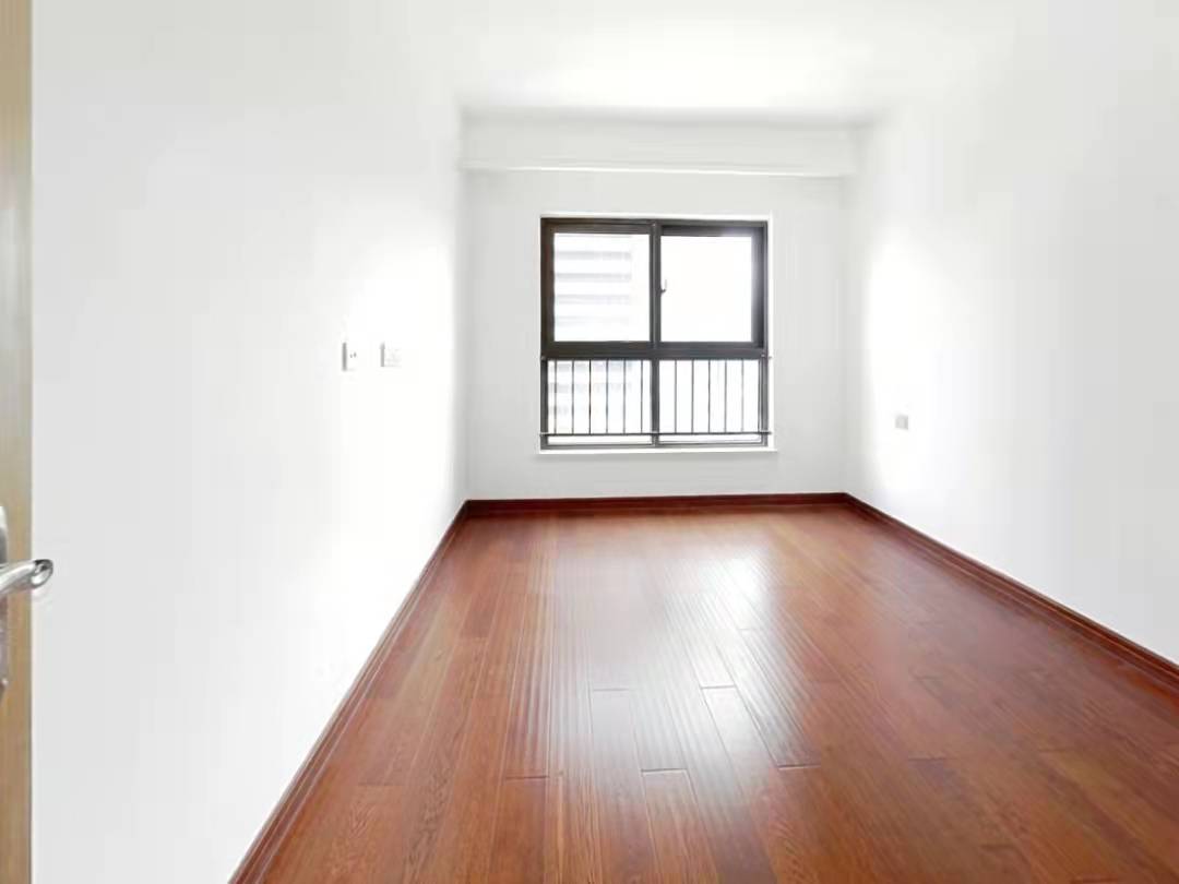 林肯公园 3室2厅1卫 93m&sup2;