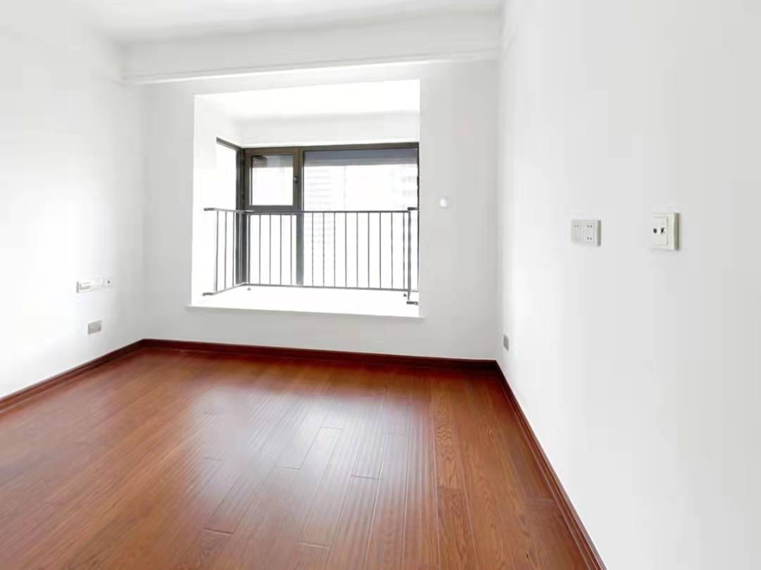 林肯公园 3室2厅1卫 93m&sup2;