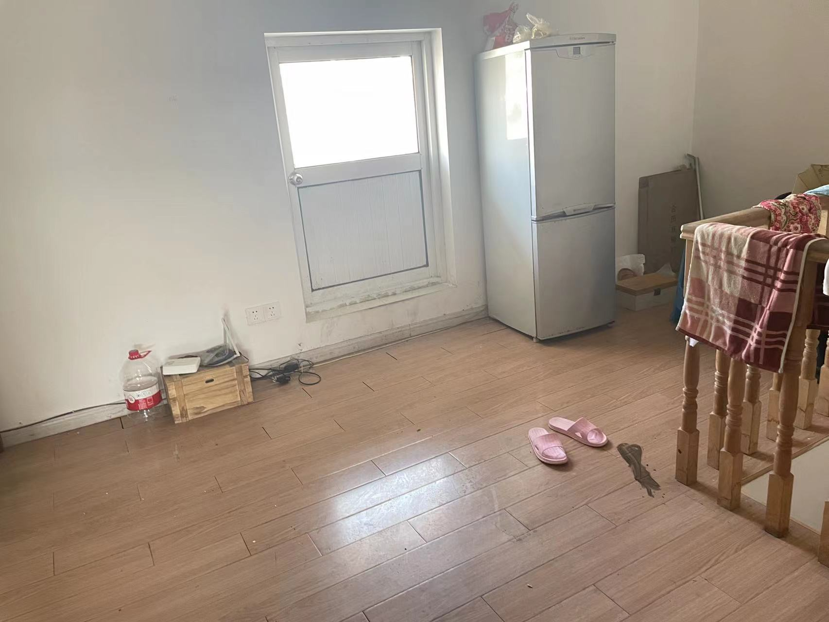 东城花园 4室2厅2卫 87m&sup2;