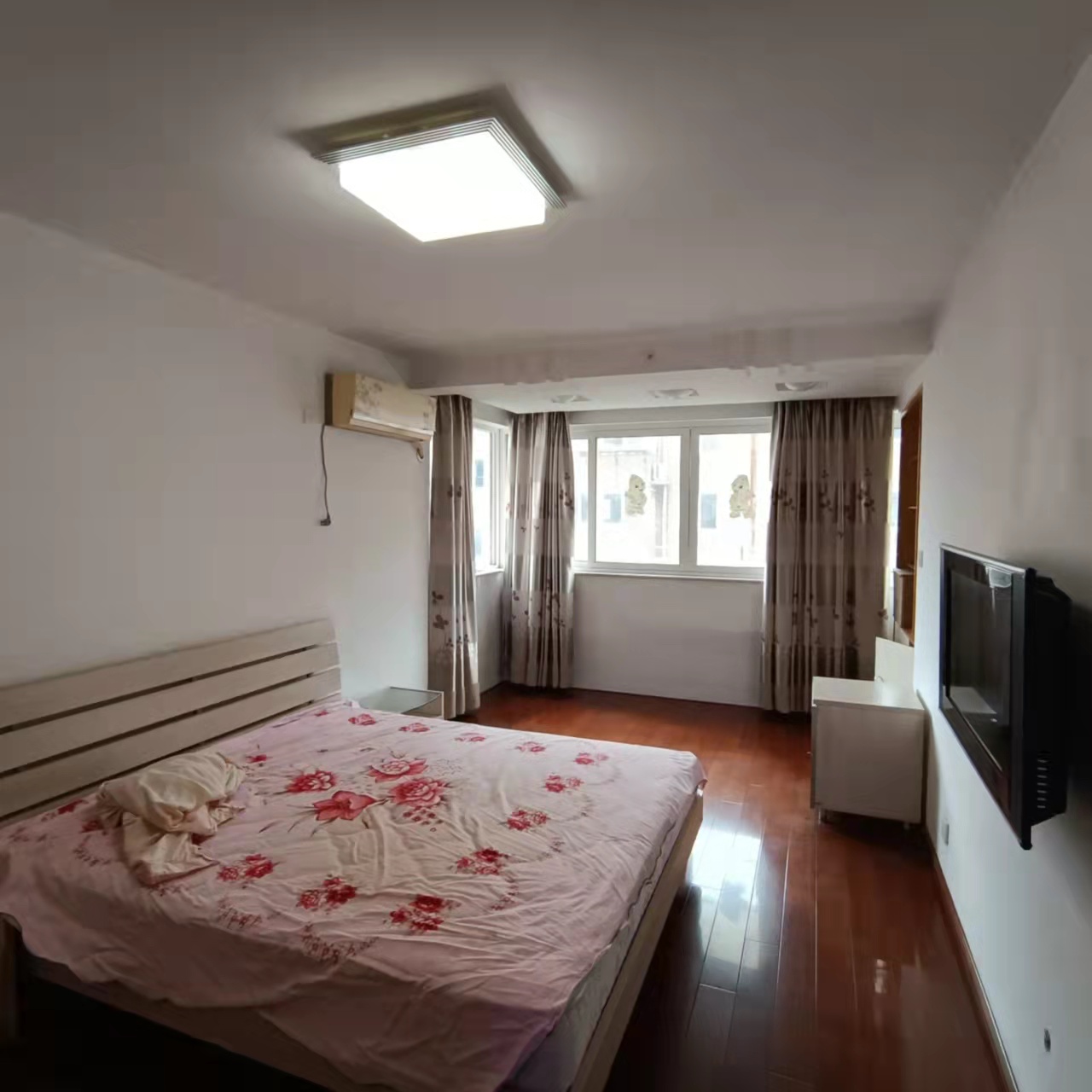 恒基花苑 2室2厅1卫 101m&sup2;