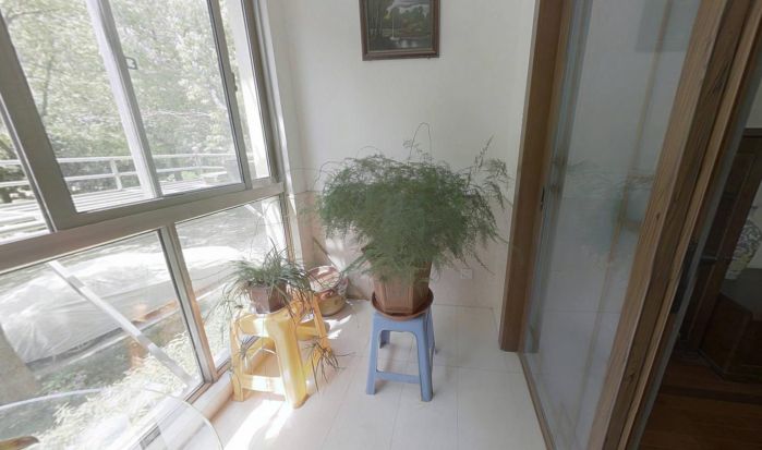 濠滨花园 3室2厅2卫 127.00m&sup2;