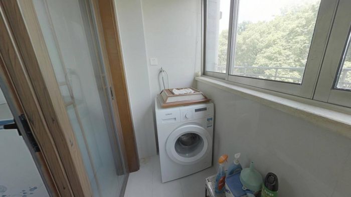 濠滨花园 3室2厅2卫 127.00m&sup2;