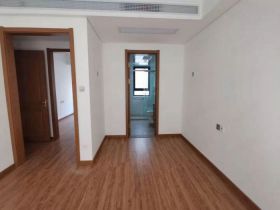 佳期漫 5室2厅2卫 142.97m&sup2;