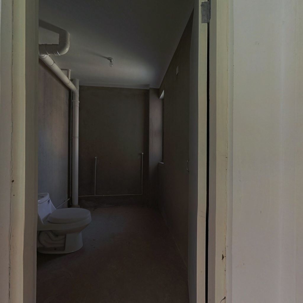 世家花园 3室2厅1卫 101m&sup2;