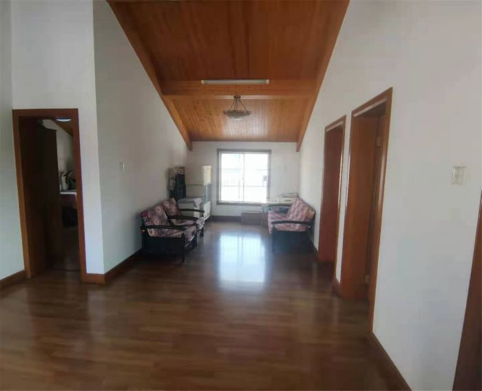 富贵园 3室2厅1卫 140.28m²