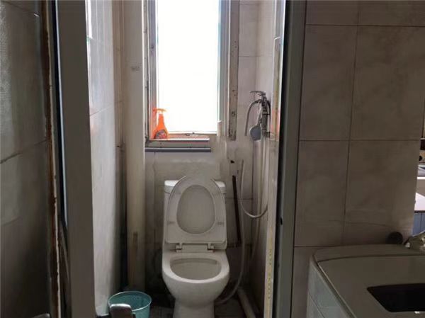 易家桥新村 1室1厅1卫 43.00m&sup2;