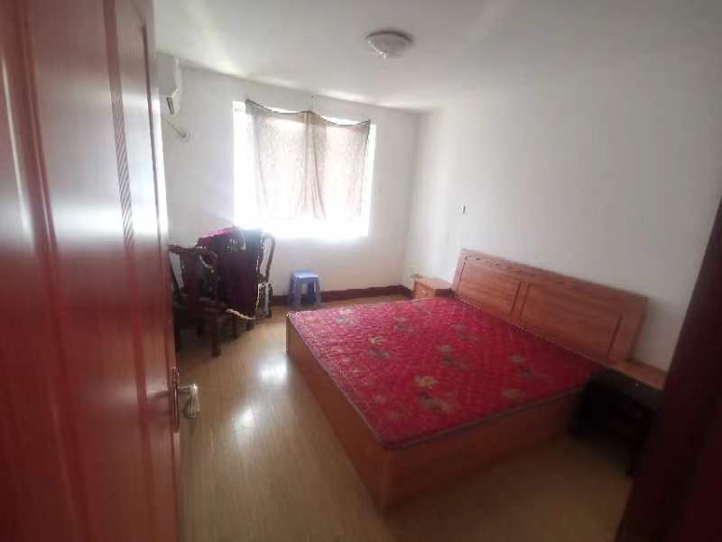 文峰花苑 2室1厅1卫 75m&sup2;