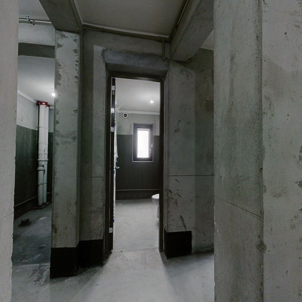 保利香槟国际 4室2厅2卫 142.41m&sup2;