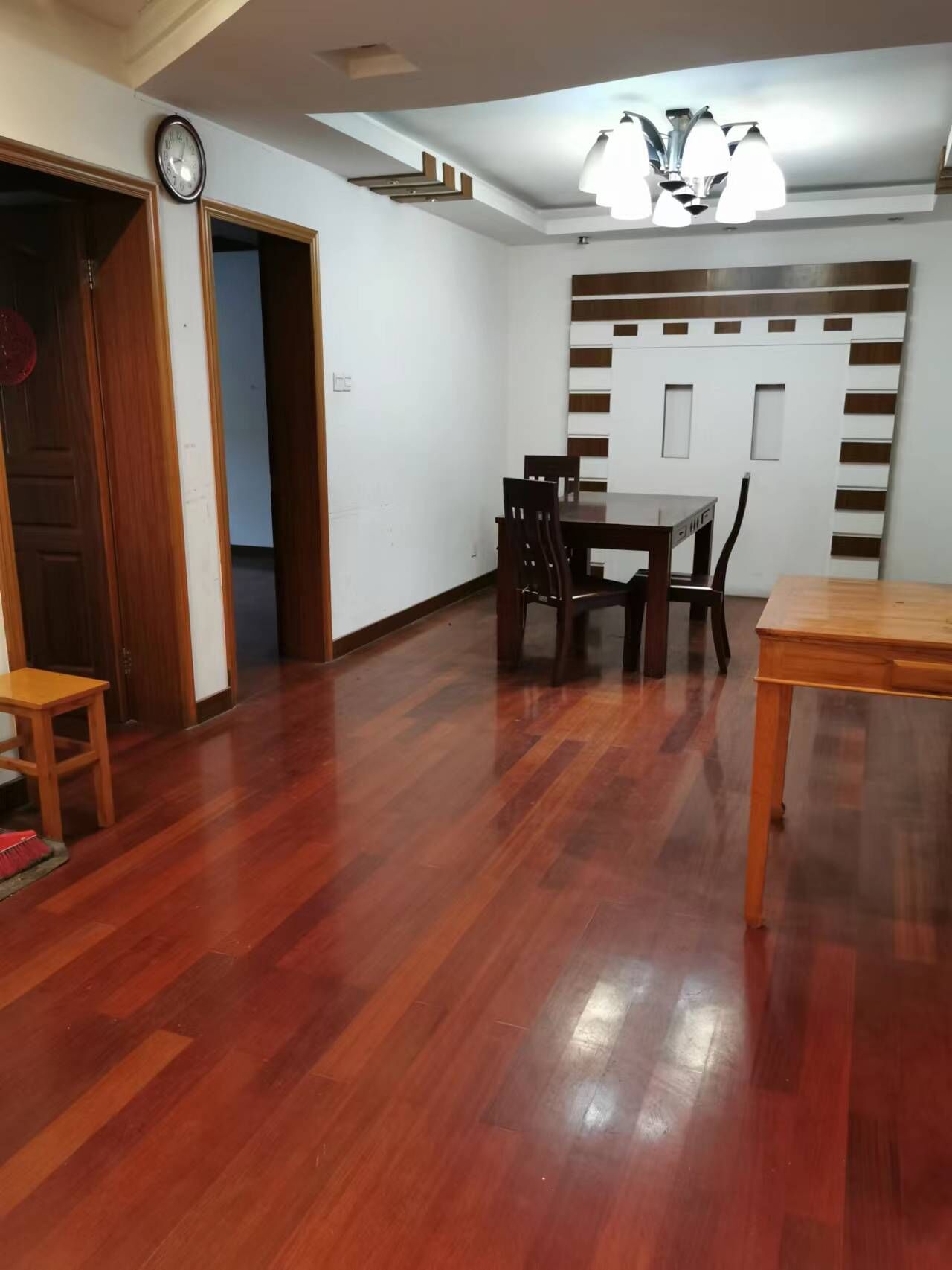天都花苑 2室2厅1卫 110m&sup2;