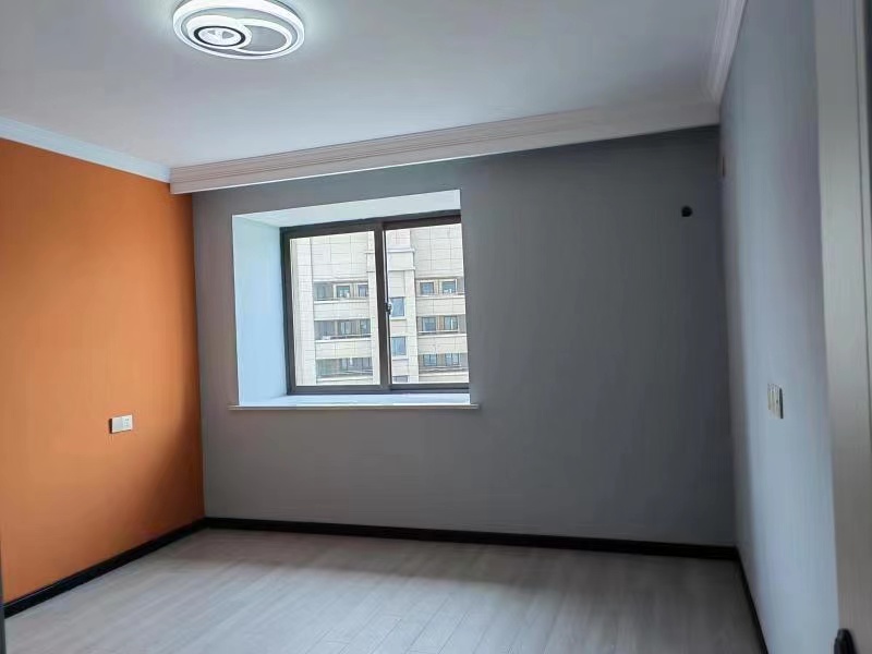 世家花园 1室1厅1卫 68.28m&sup2;