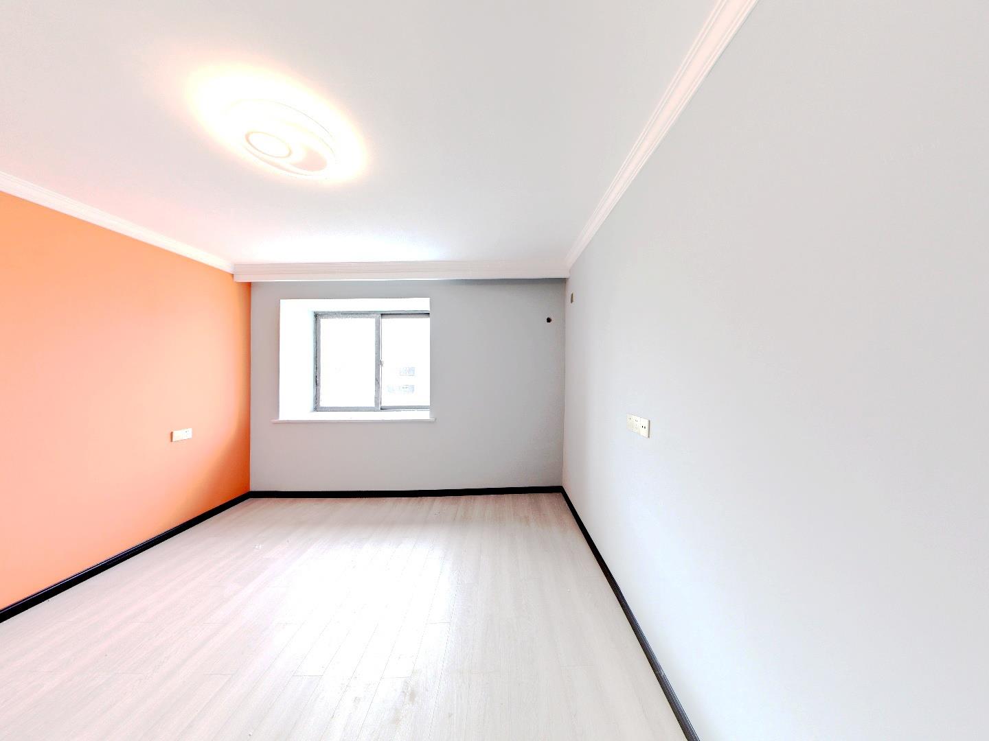 世家花园 1室1厅1卫 68.28m&sup2;