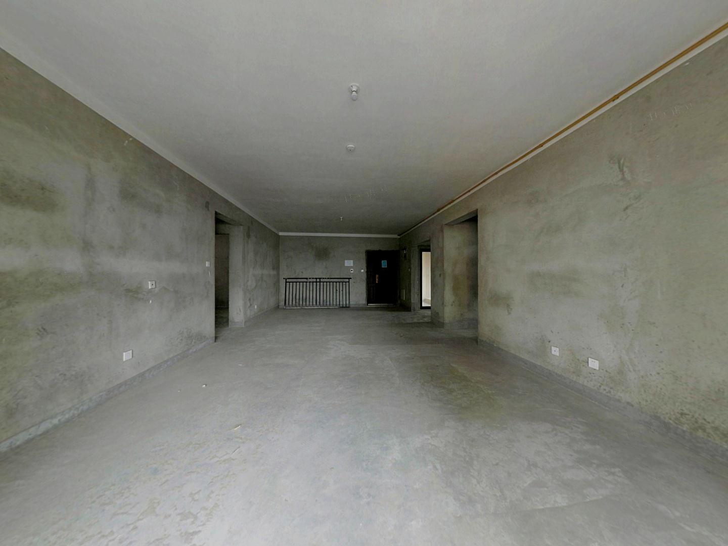 华强城 4室2厅2卫 166.00m&sup2;