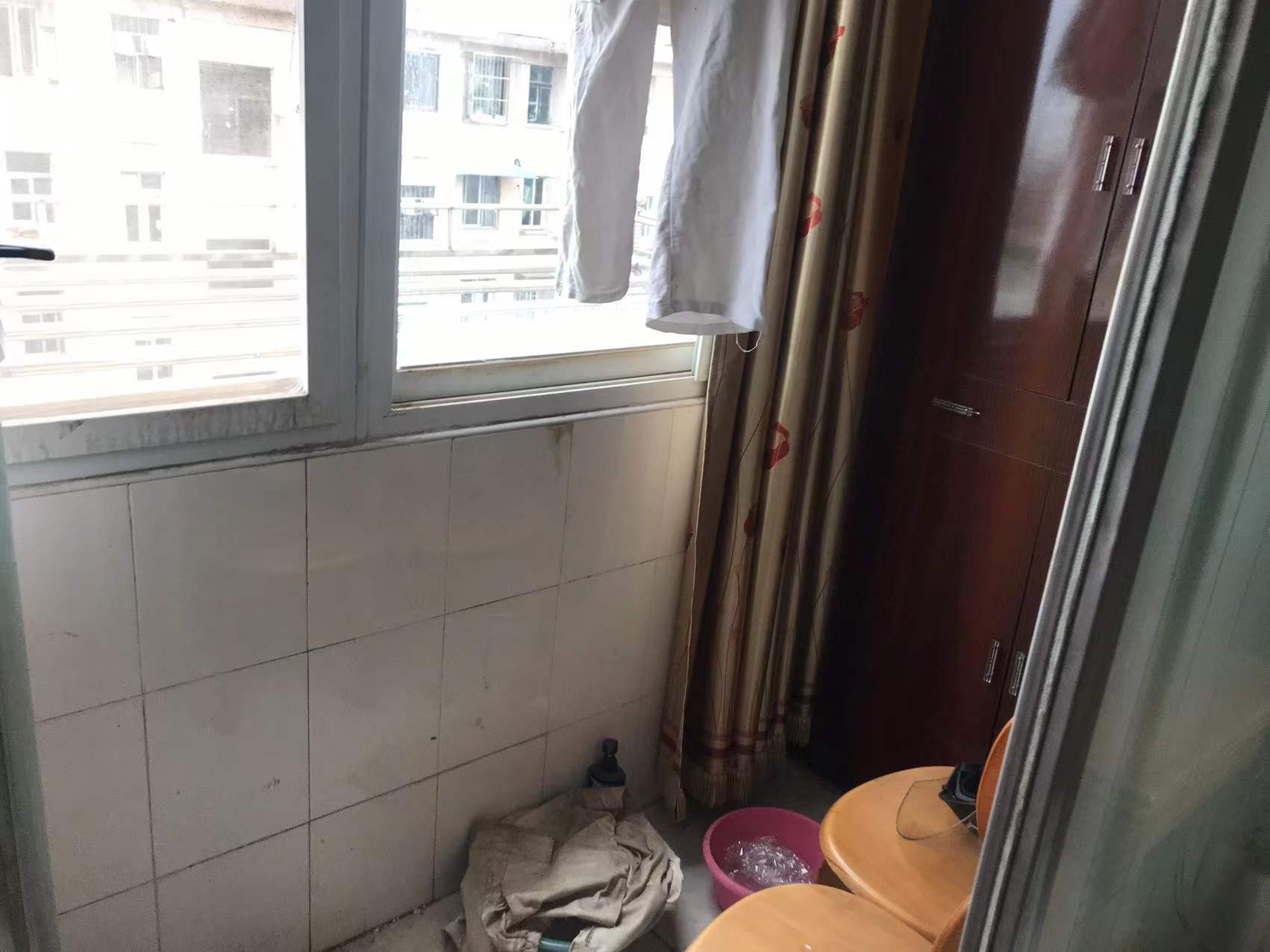 虹桥西村 3室1厅1卫 45m&sup2;