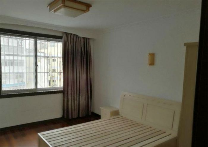文峰新村 3室1厅1卫 81m&sup2;