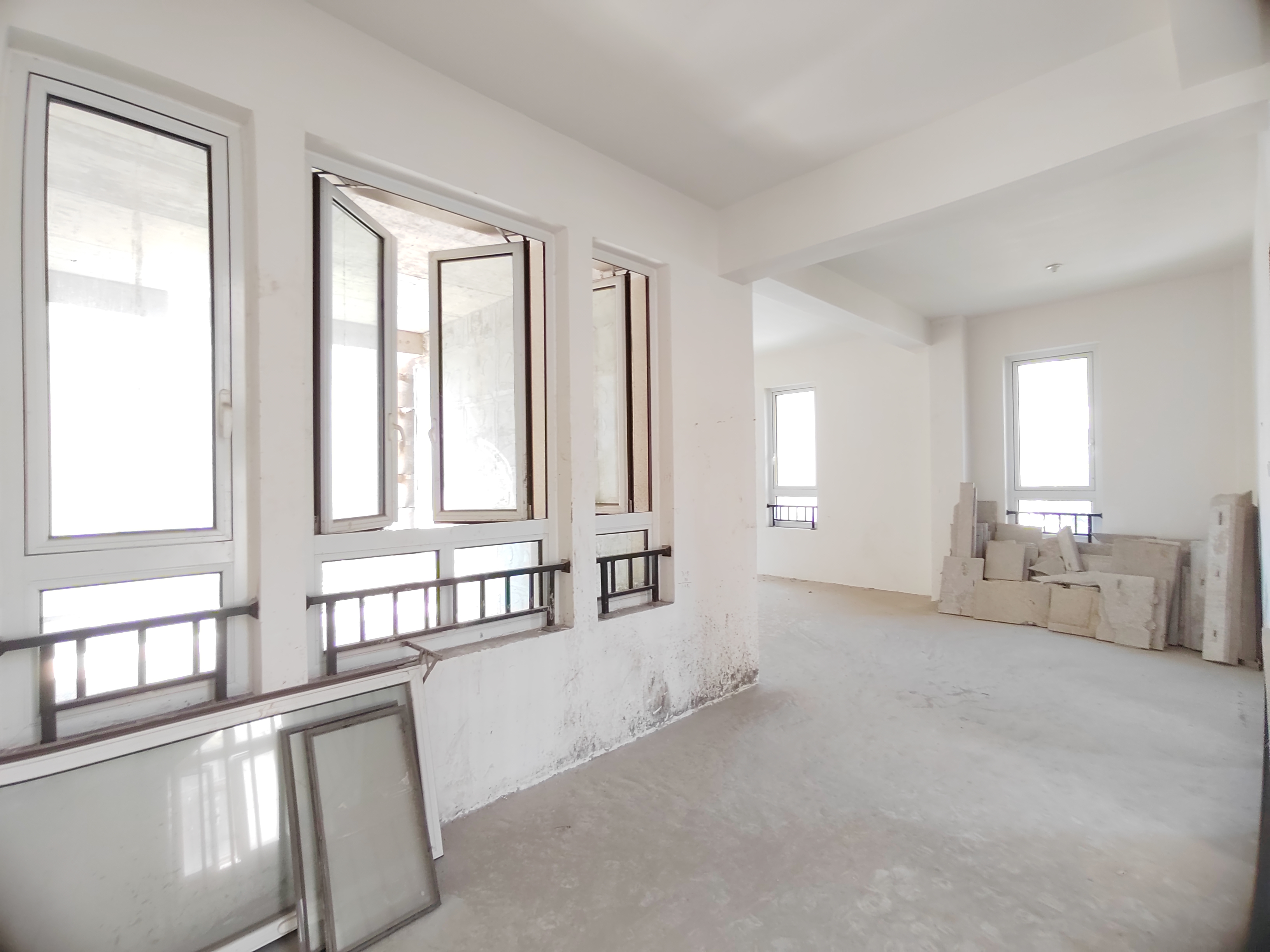 顺发御园 4室2厅3卫 370m&sup2;