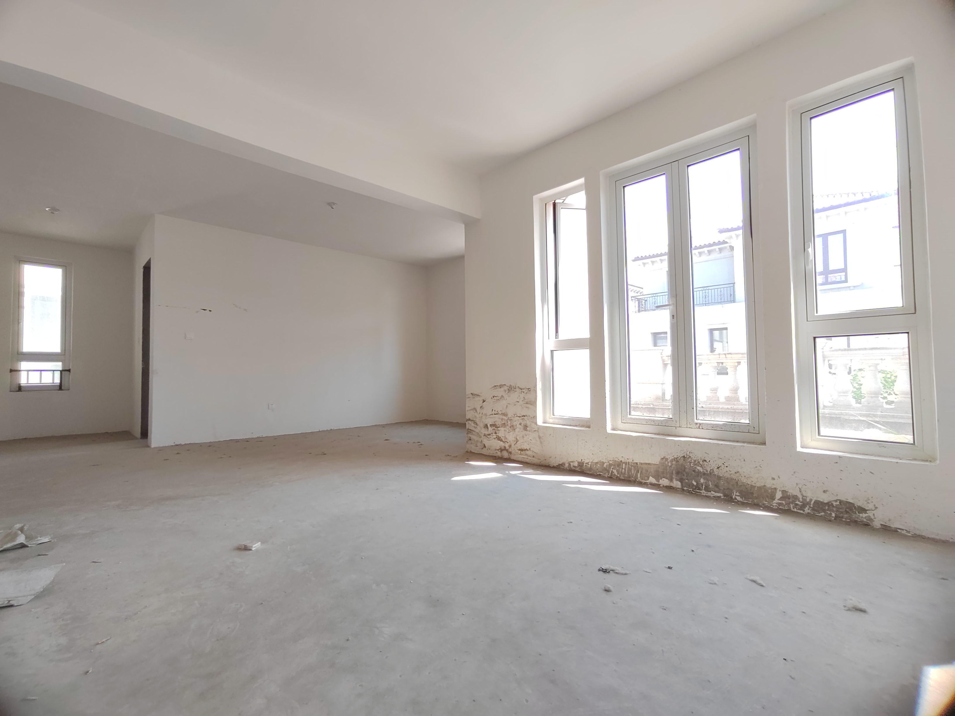 顺发御园 4室2厅3卫 370m&sup2;