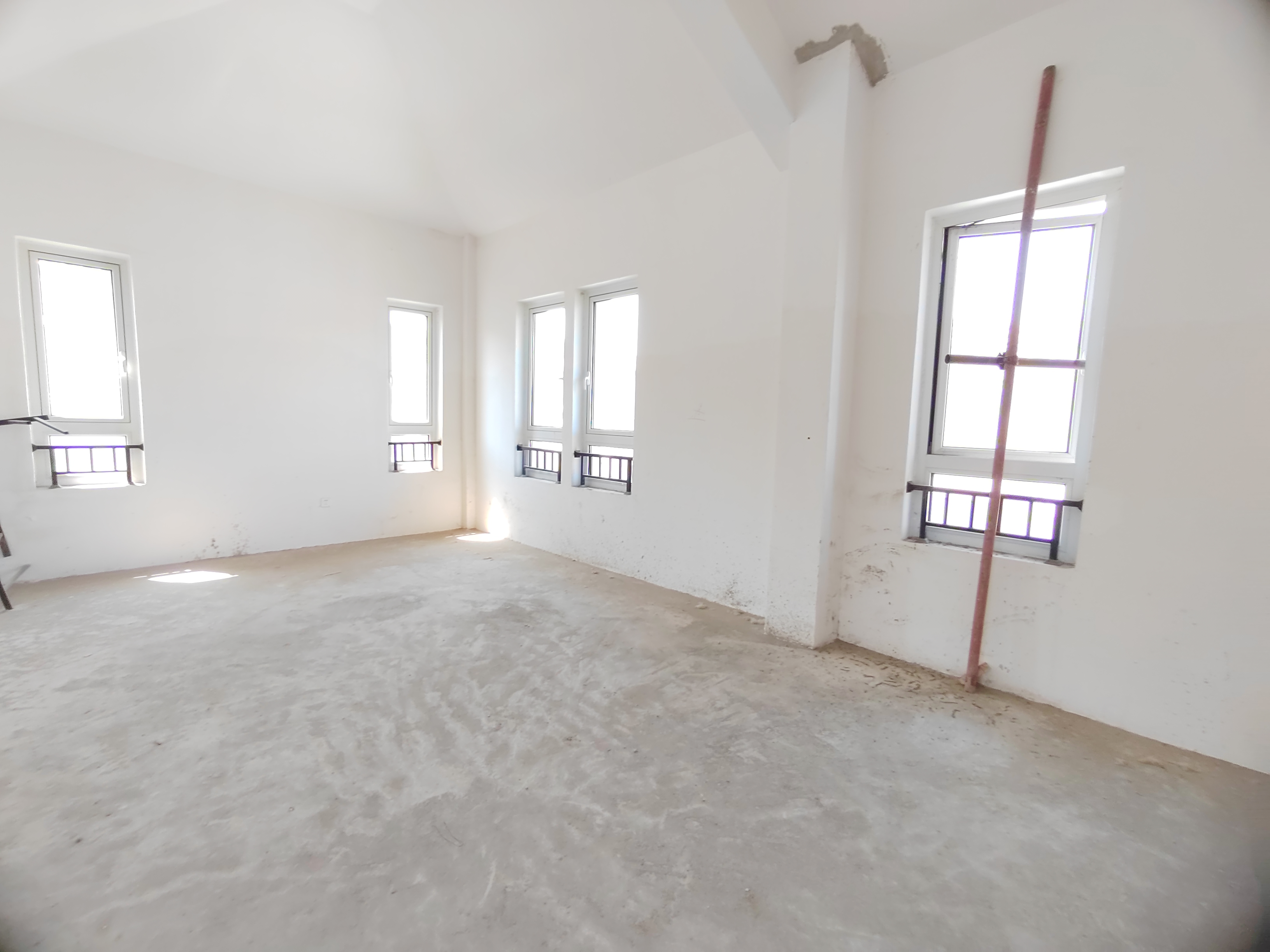 顺发御园 4室2厅3卫 370m&sup2;
