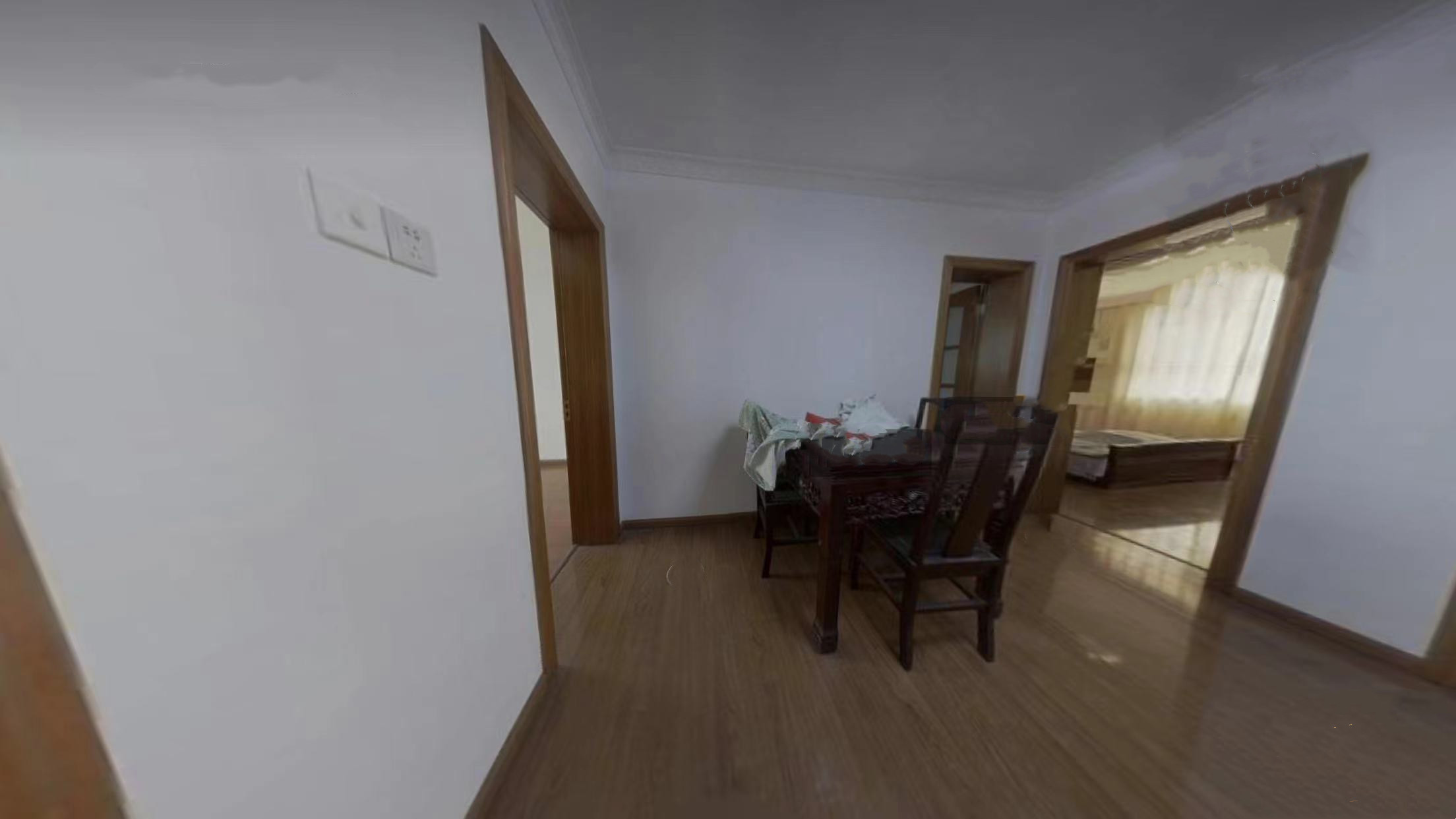 怡园锦居 2室2厅1卫 93.00m²