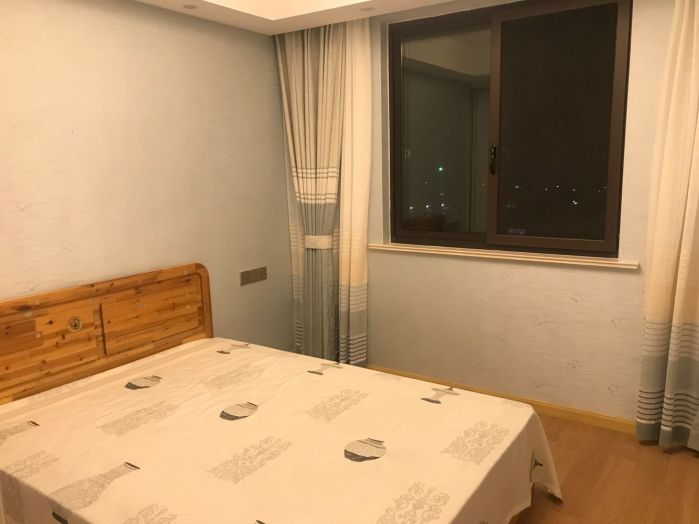 临江家园 3室2厅2卫 128m&sup2;