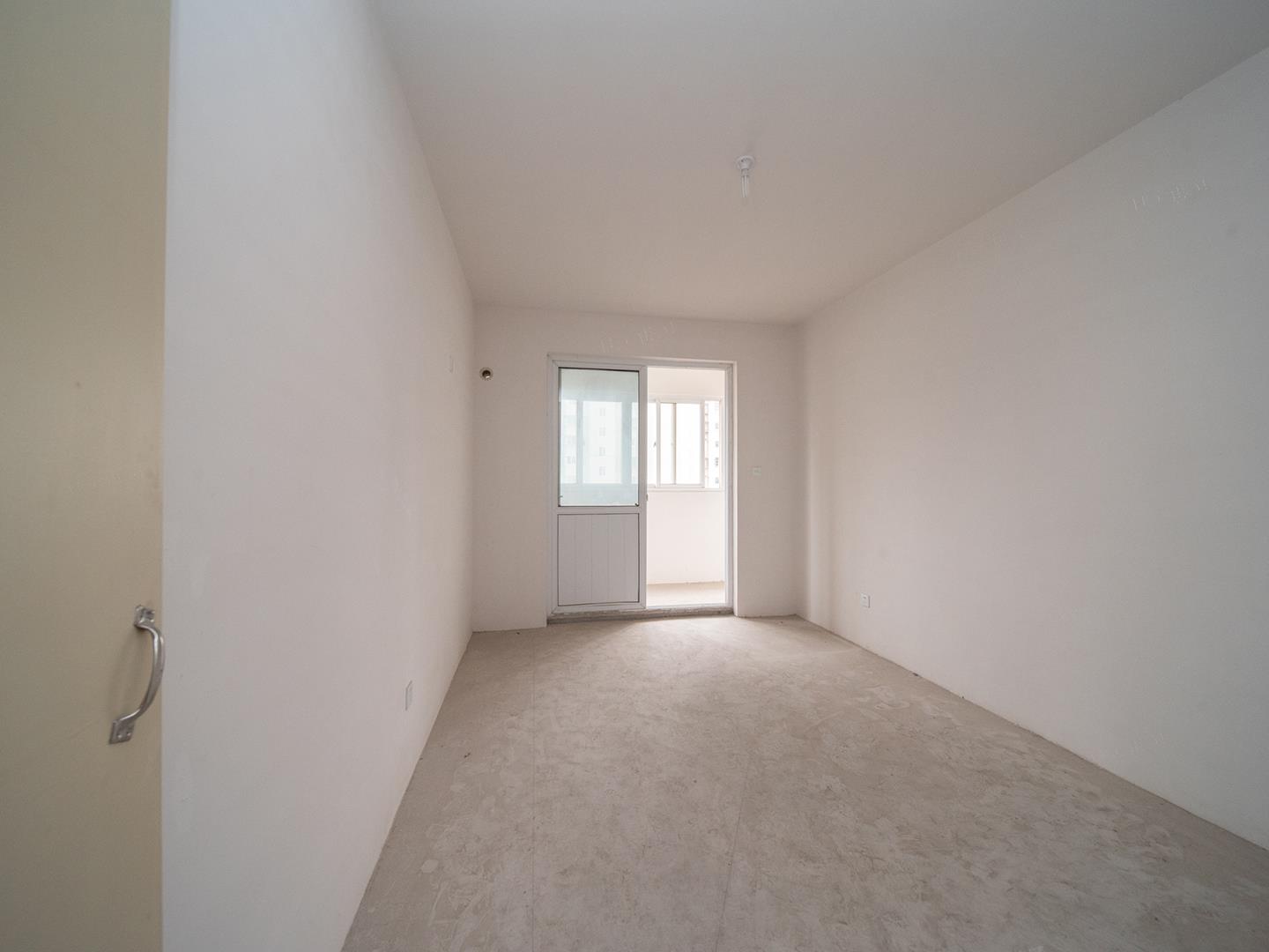 幸福人家 4室1厅1卫 141m&sup2;
