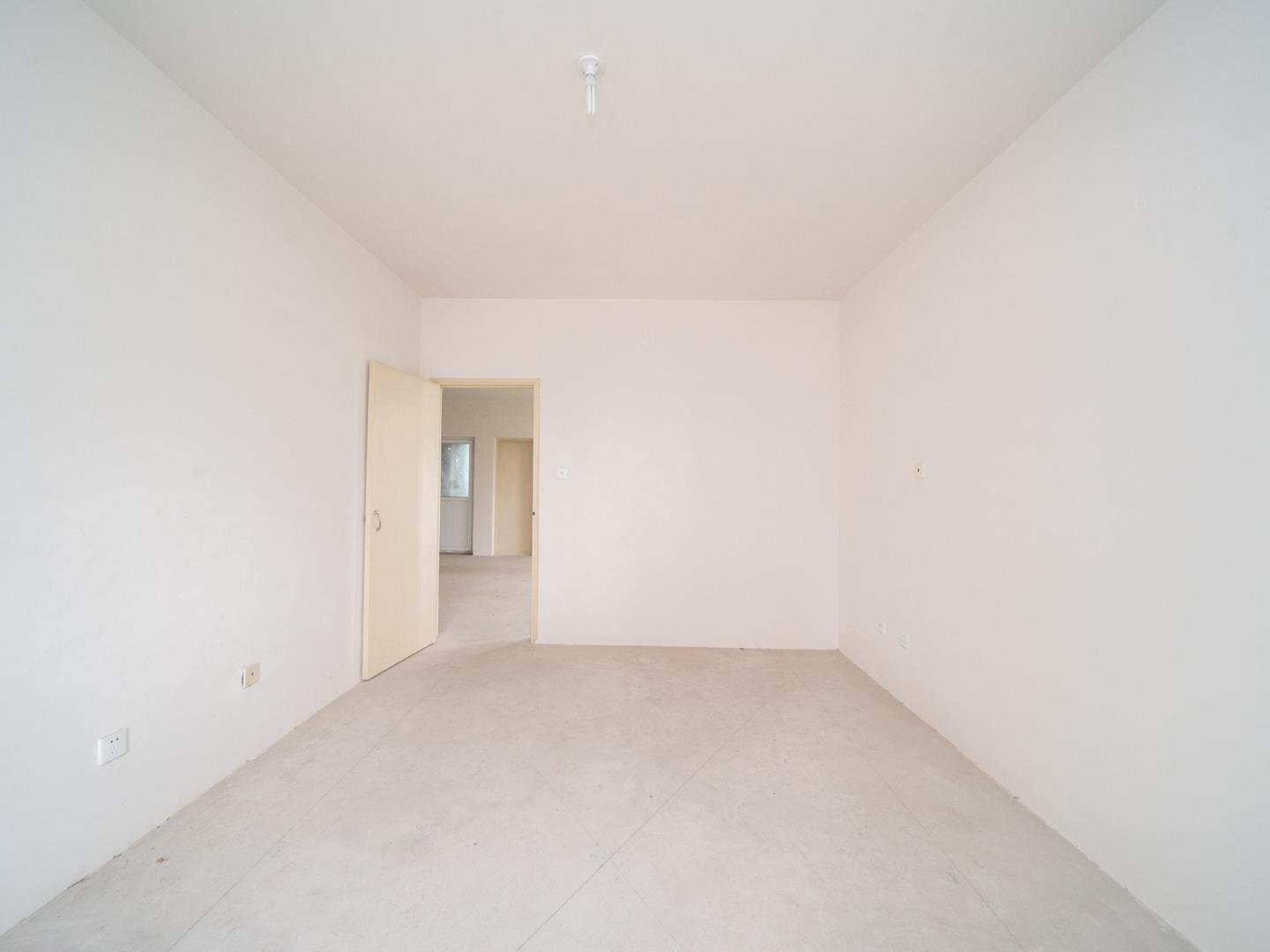 幸福人家 4室1厅1卫 141m&sup2;