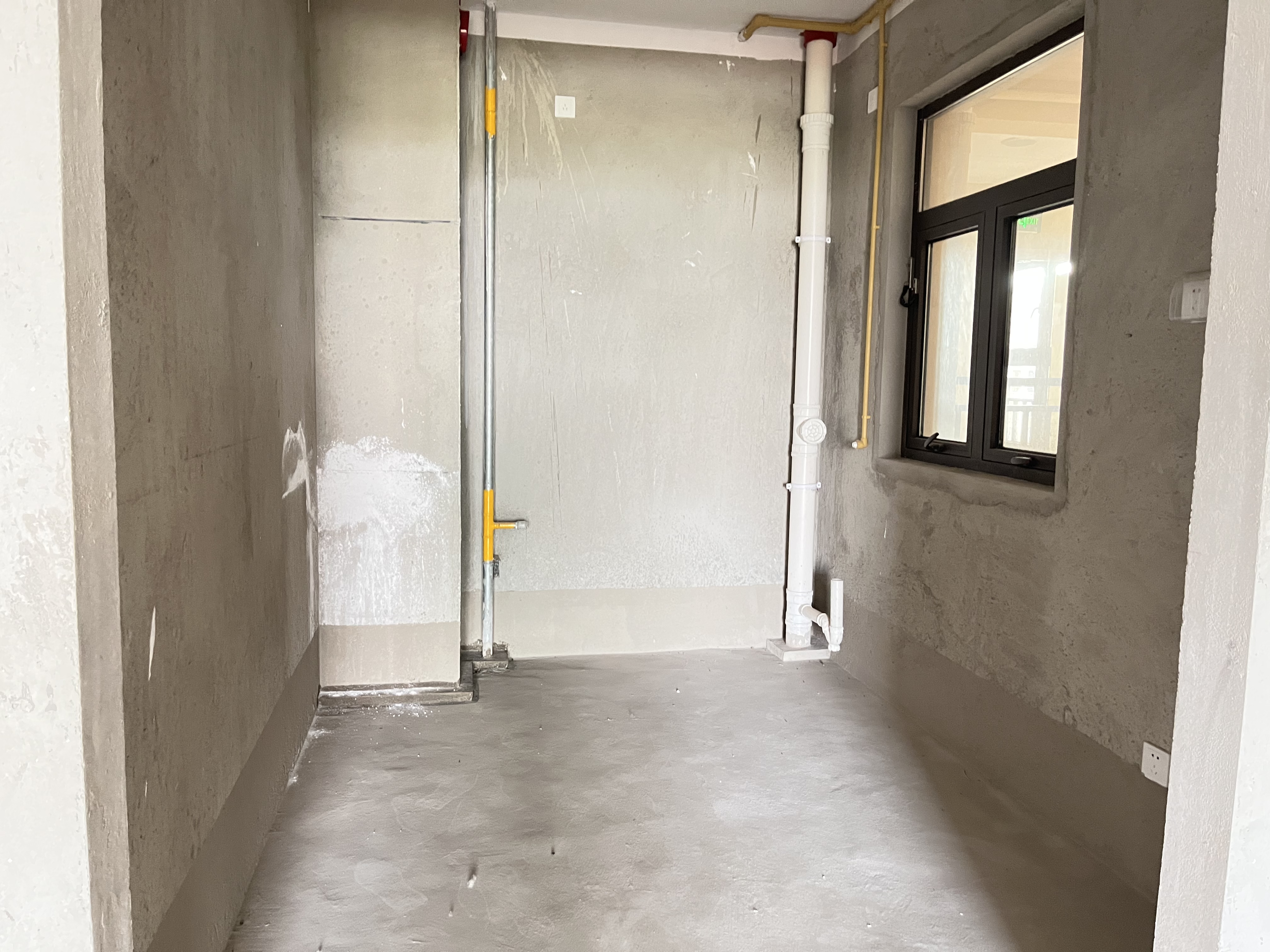 华强城 3室2厅2卫 121.43m&sup2;