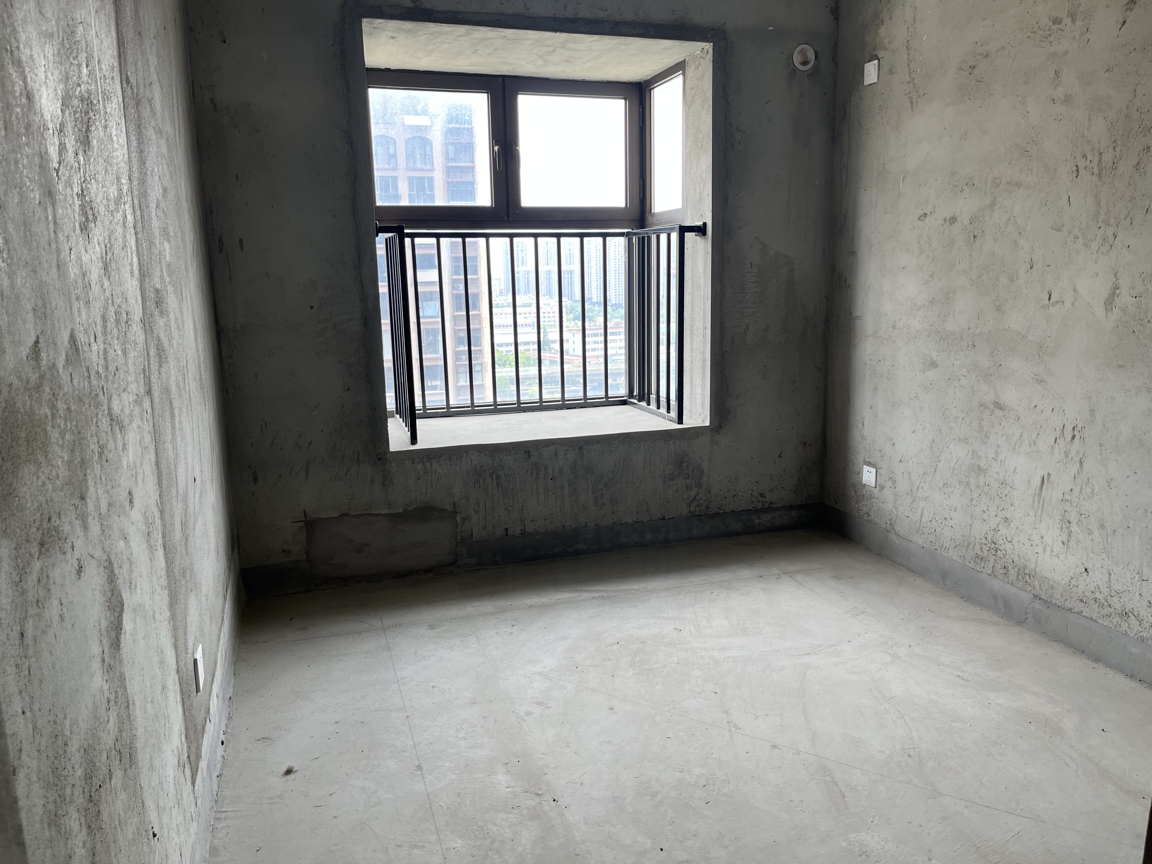 华强城 4室2厅2卫 158.76m&sup2;