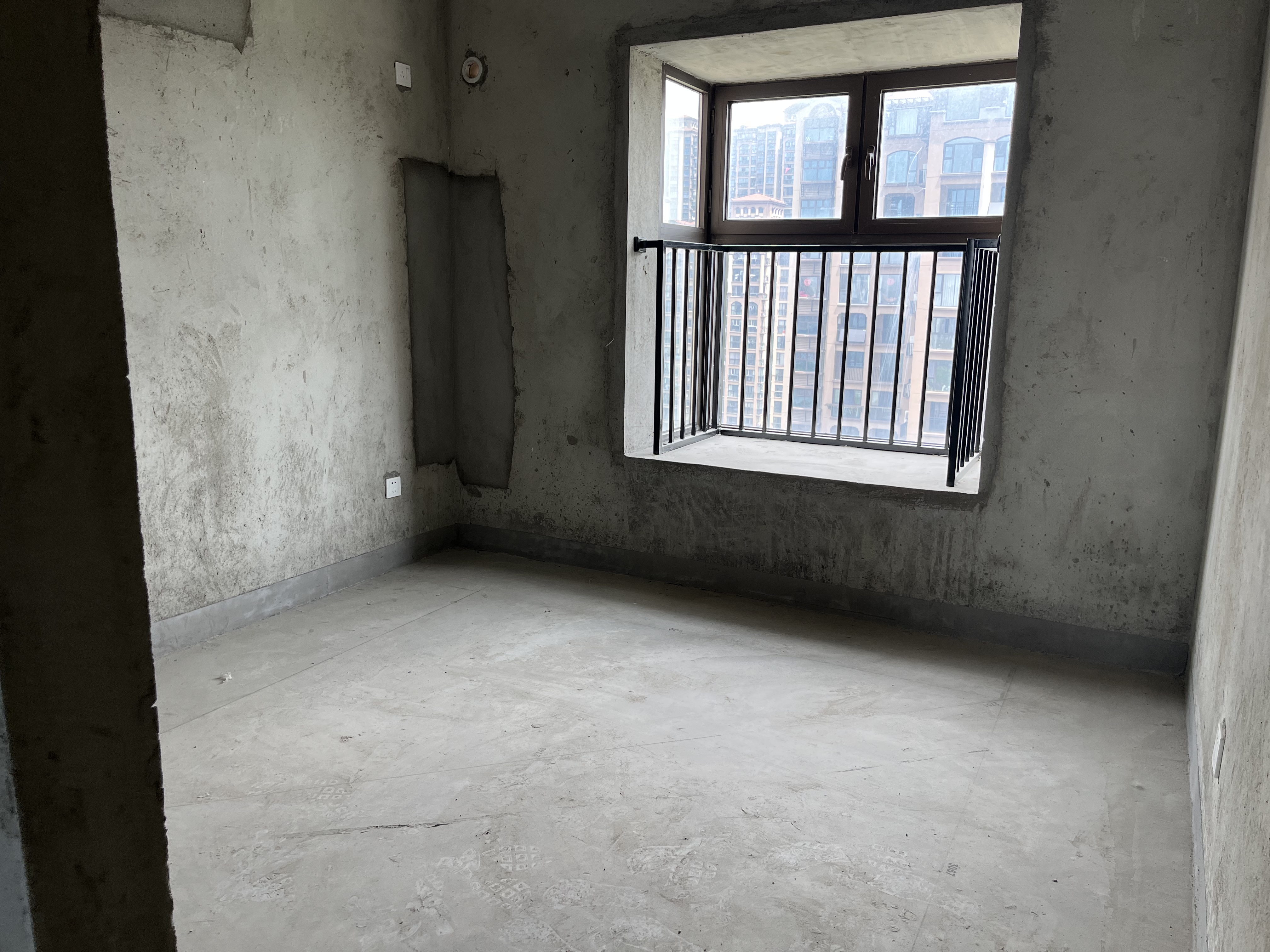 华强城 4室2厅2卫 158.76m&sup2;