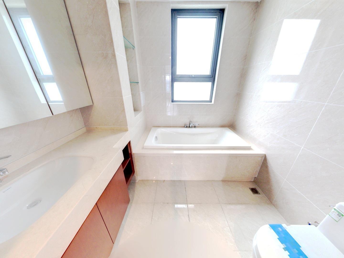 春江阅 4室2厅3卫 185m&sup2;