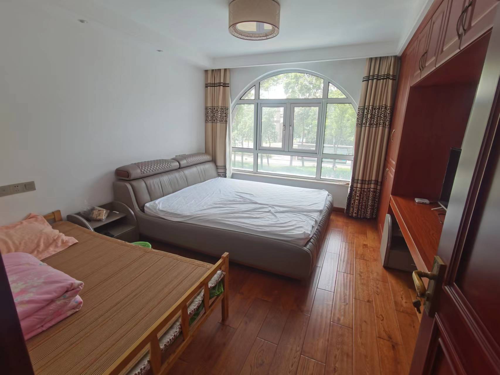 城市嘉苑 4室2厅2卫 141.45m&sup2;