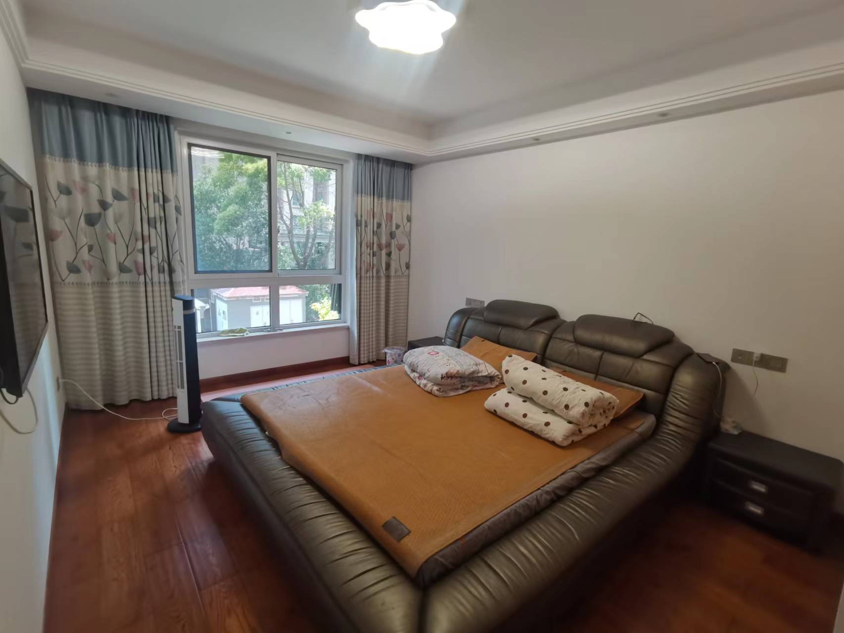城市嘉苑 4室2厅2卫 141.45m&sup2;