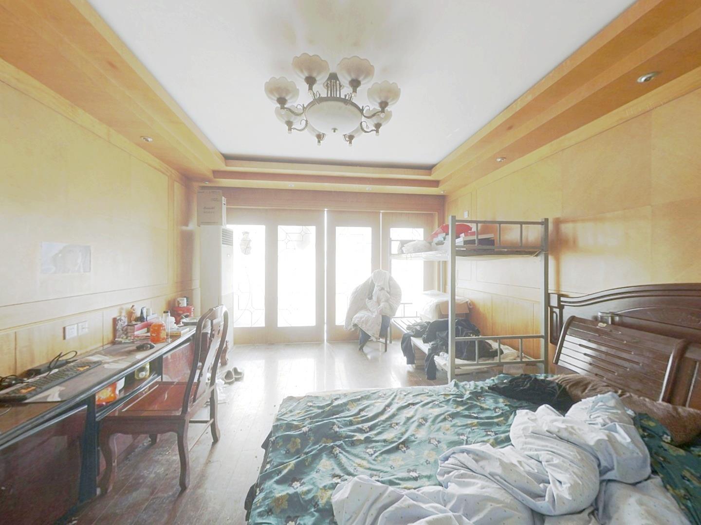 城南小苑 4室2厅2卫 148.00m&sup2;