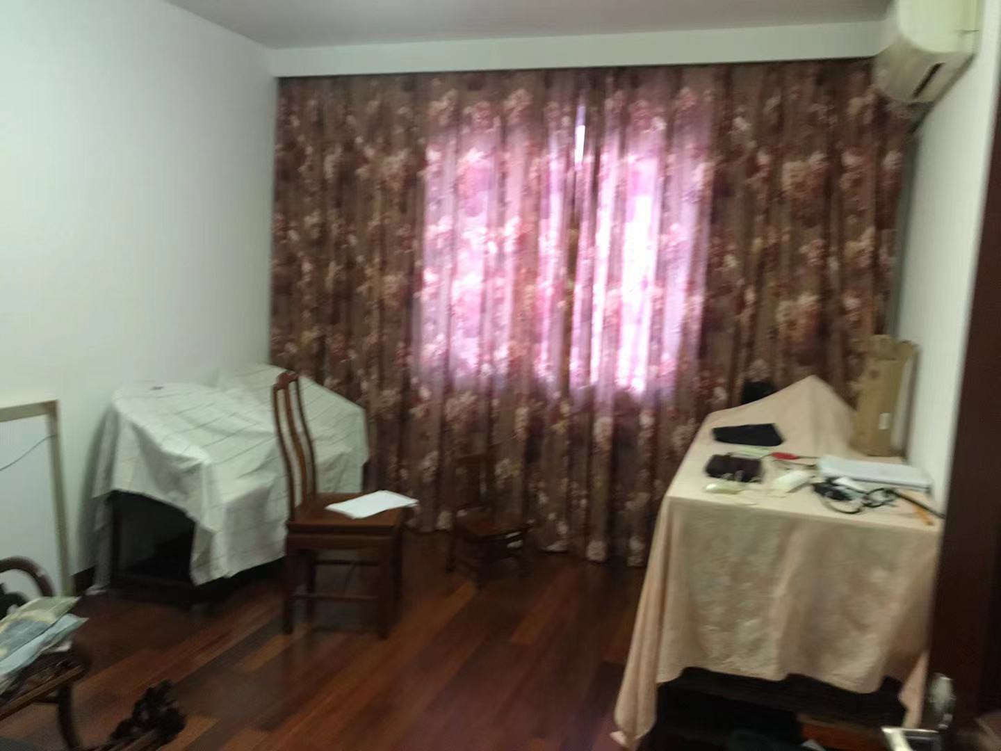 濠西园华迪小区 3室2厅2卫 133.2m&sup2;