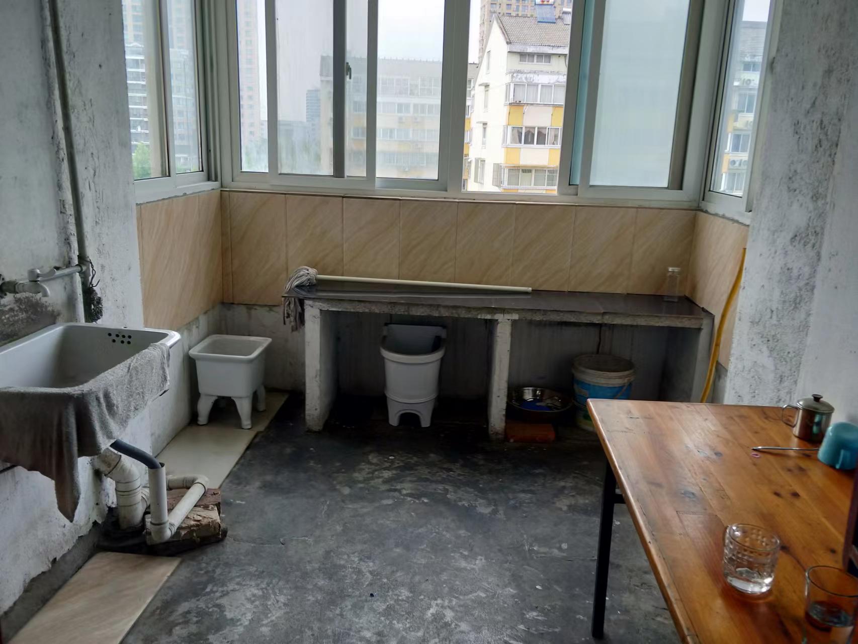 东城花园 2室1厅1卫 88.00m²